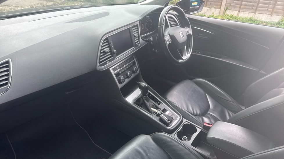 SEAT Leon 2.0 TSI 190 Xcellence Lux [EZ] 5dr DSG Petrol Hatchback - Image 9