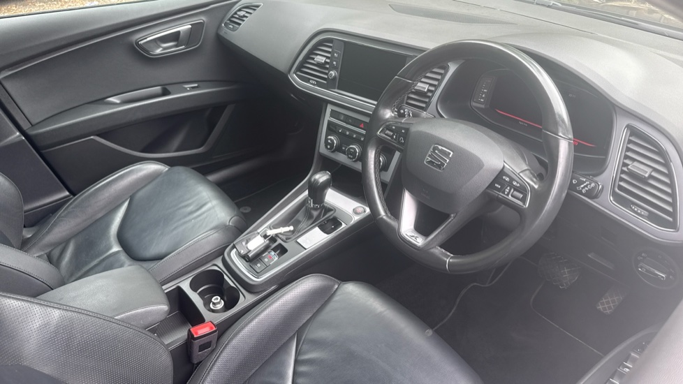 SEAT Leon 2.0 TSI 190 Xcellence Lux [EZ] 5dr DSG Petrol Hatchback - Image 11