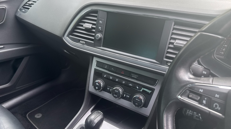 SEAT Leon 2.0 TSI 190 Xcellence Lux [EZ] 5dr DSG Petrol Hatchback - Image 12