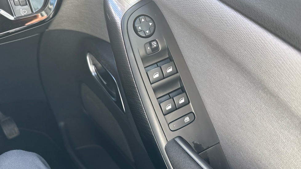 Citroen C4 Picasso 1.6 BlueHDi Exclusive+ 5dr EAT6 Diesel Estate - Image 35