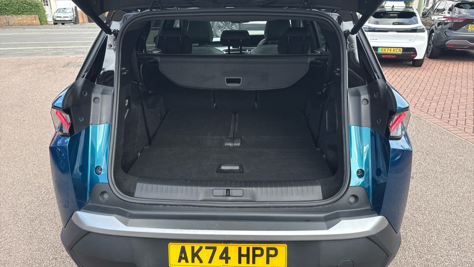 Peugeot 5008 1.2 Hybrid 136 GT 5dr e-DSC6 Petrol Estate - Image 4