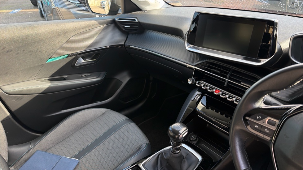 Peugeot 208 1.2 PureTech 100 Allure Premium 5dr Petrol Hatchback - Image 14