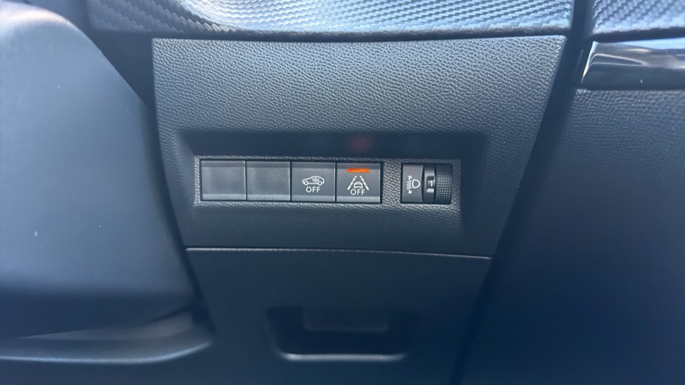 Peugeot 208 1.2 PureTech 100 Allure Premium 5dr Petrol Hatchback - Image 26