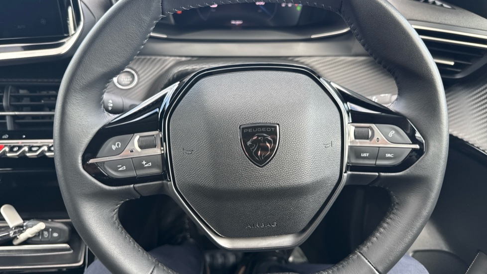 Peugeot 208 1.2 PureTech 100 Allure 5dr Petrol Hatchback - Image 24
