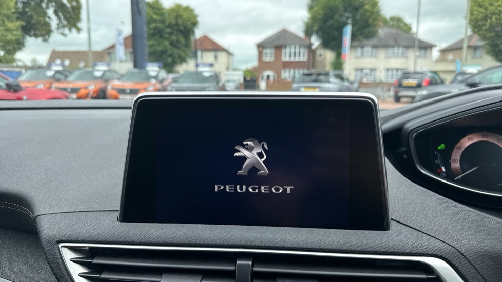 Peugeot 3008 1.6 THP GT Line 5dr EAT6 Petrol Estate - Image 12