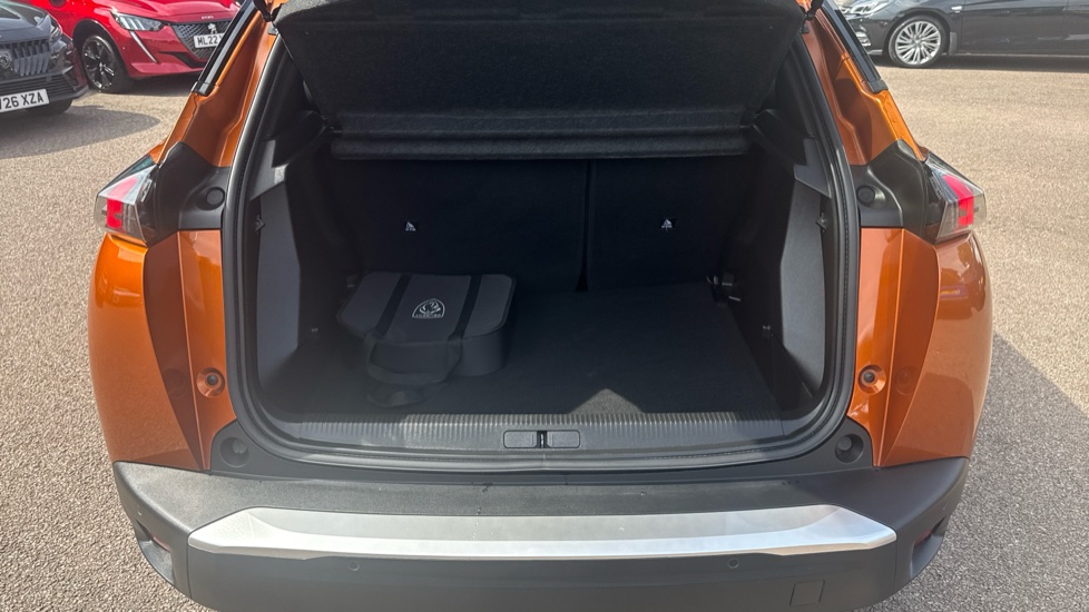 Peugeot 2008 100kW Active Premium+ 50kWh 5dr Auto Electric Estate - Image 4