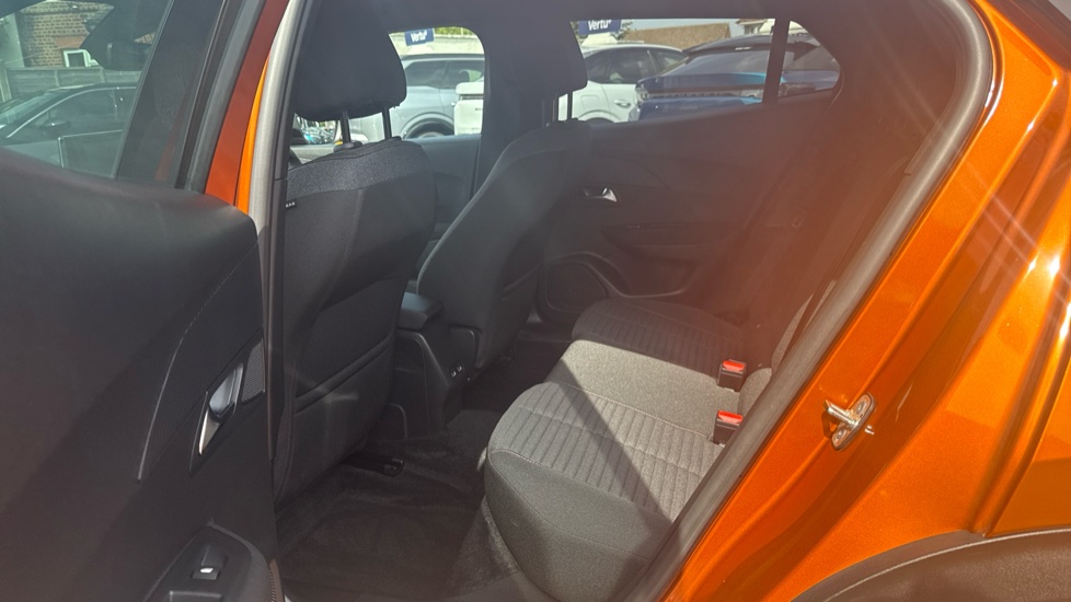 Peugeot 2008 100kW Active Premium+ 50kWh 5dr Auto Electric Estate - Image 16