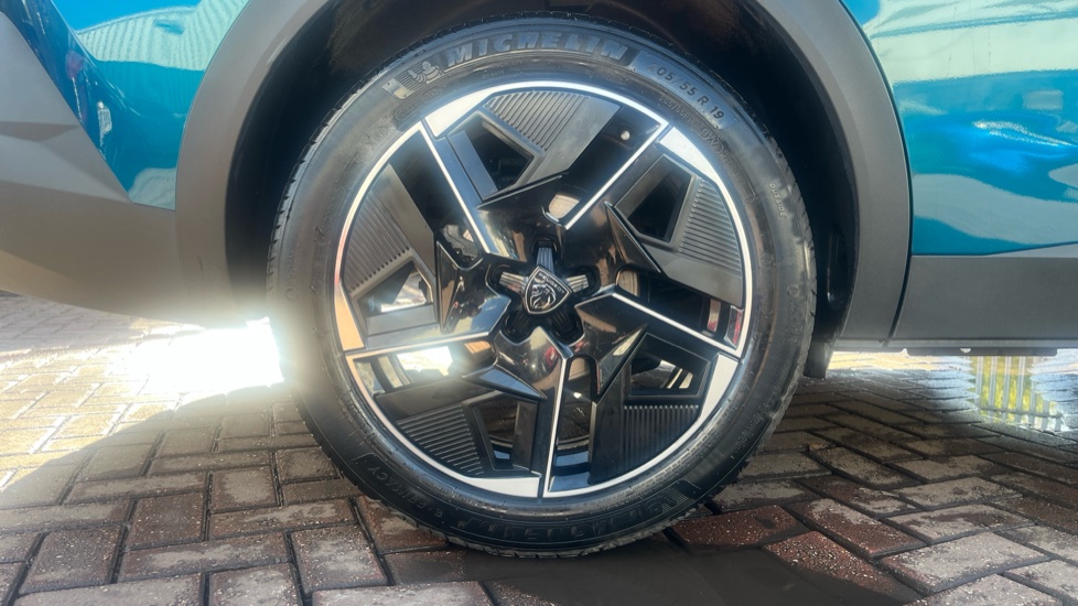 Peugeot 408 1.2 PureTech GT 5dr EAT8 Petrol Hatchback - Image 7