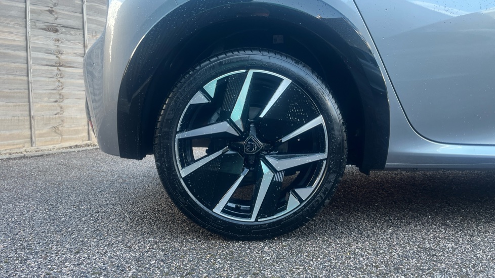 Peugeot 208 1.2 Hybrid 145 GT 5dr e-DSC6 Petrol Hatchback - Image 7
