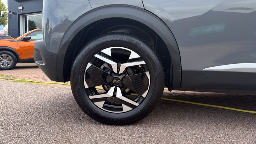 Peugeot 2008 1.2 PureTech 130 Allure 5dr Petrol Estate - Image 7