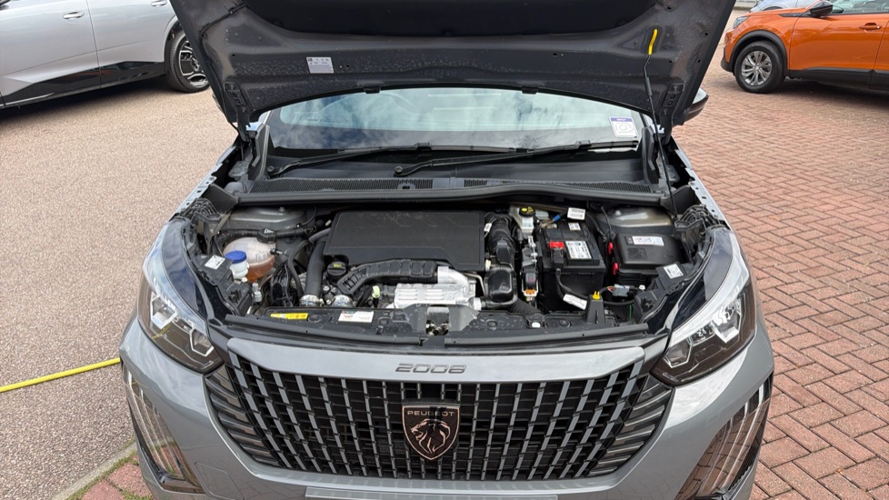 Peugeot 2008 1.2 PureTech 130 Allure 5dr Petrol Estate - Image 8