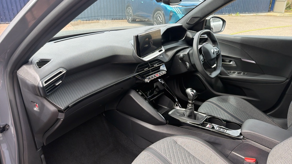 Peugeot 2008 1.2 PureTech 130 Allure 5dr Petrol Estate - Image 9