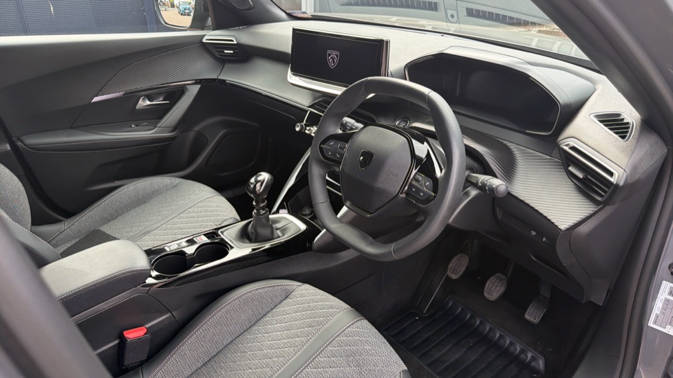 Peugeot 2008 1.2 PureTech 130 Allure 5dr Petrol Estate - Image 11