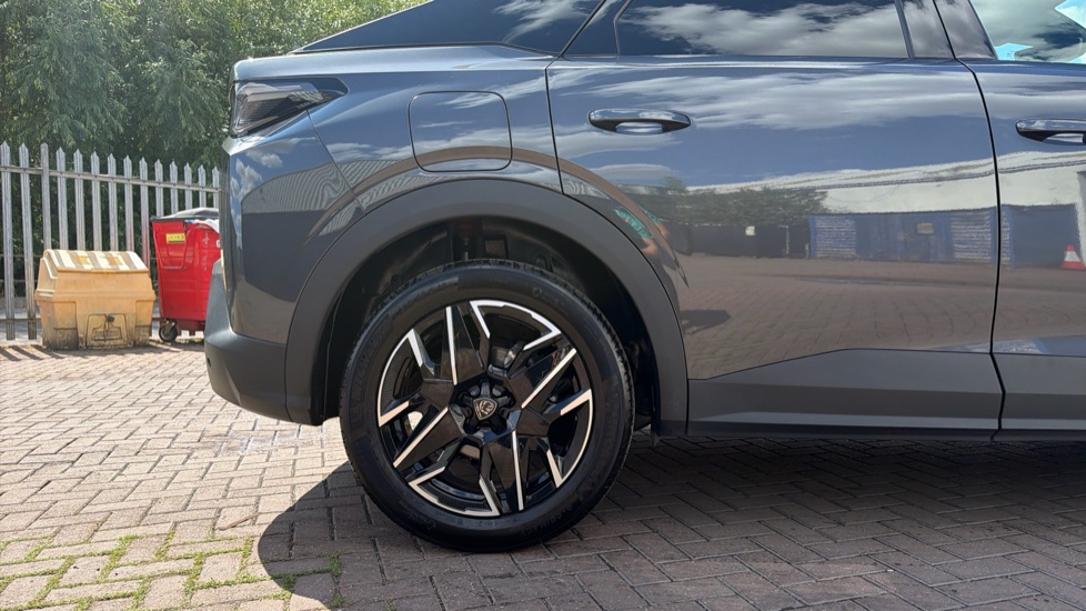 Peugeot 3008 1.2 Hybrid 136 GT 5dr e-DSC6 Petrol Estate - Image 7
