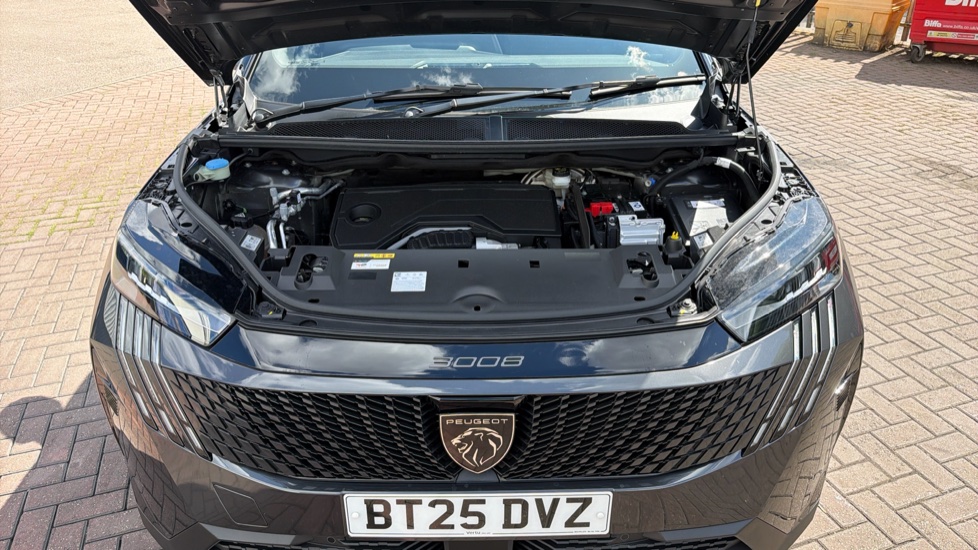 Peugeot 3008 1.2 Hybrid 136 GT 5dr e-DSC6 Petrol Estate - Image 8