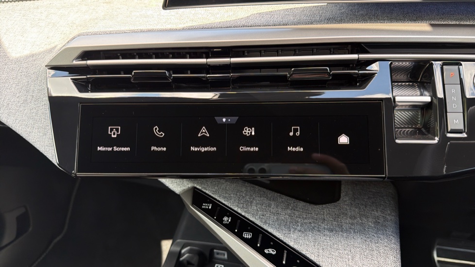 Peugeot 3008 1.2 Hybrid 136 GT 5dr e-DSC6 Petrol Estate - Image 28