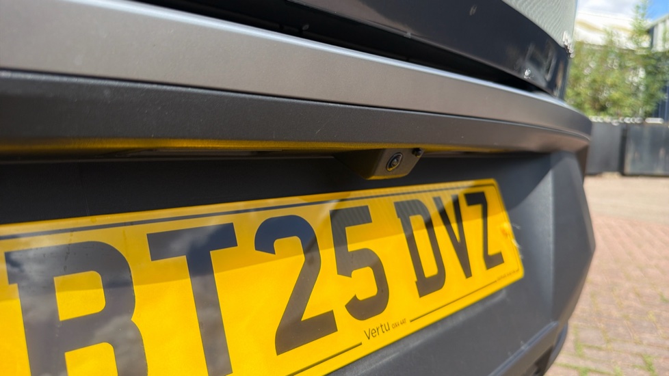 Peugeot 3008 1.2 Hybrid 136 GT 5dr e-DSC6 Petrol Estate - Image 42