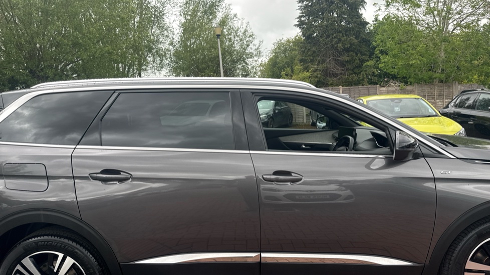 Peugeot 5008 1.5 BlueHDi GT 5dr EAT8 Diesel Estate - Image 25