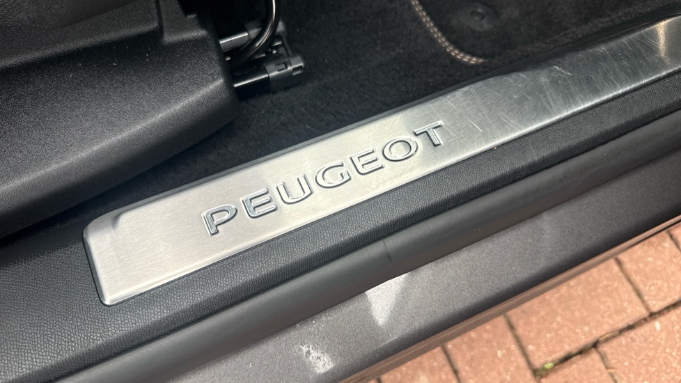 Peugeot 5008 1.5 BlueHDi GT 5dr EAT8 Diesel Estate - Image 30
