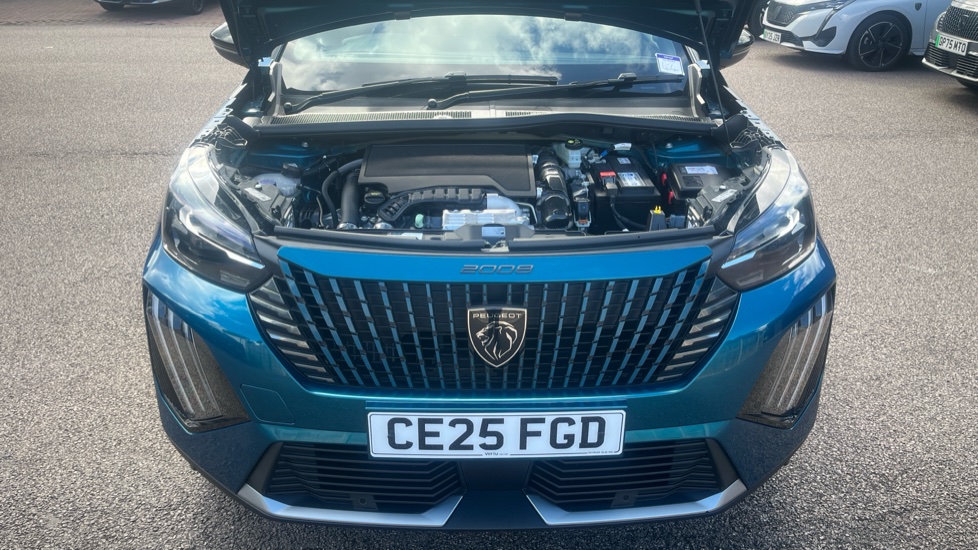 Peugeot 2008 1.2 PureTech 130 GT 5dr EAT8 Petrol Estate - Image 8