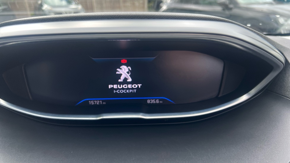 Peugeot 5008 1.2 PureTech Allure Premium 5dr EAT8 Petrol Estate - Image 18