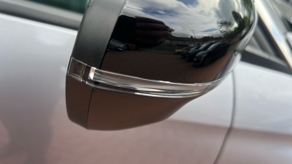 Peugeot 5008 1.2 PureTech Allure Premium 5dr EAT8 Petrol Estate - Image 25