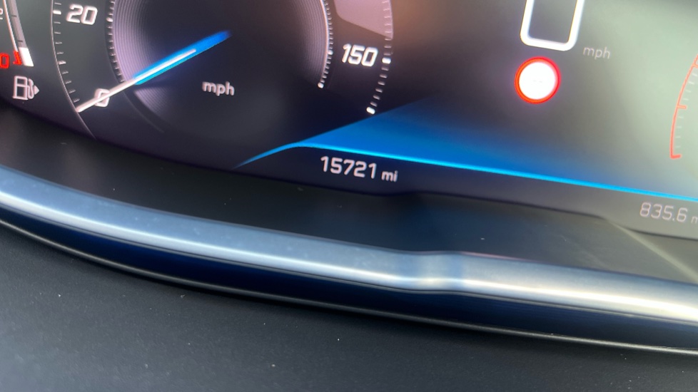 Peugeot 5008 1.2 PureTech Allure Premium 5dr EAT8 Petrol Estate - Image 36