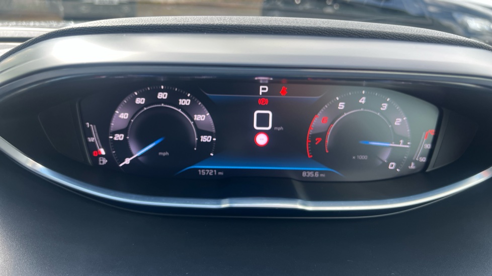 Peugeot 5008 1.2 PureTech Allure Premium 5dr EAT8 Petrol Estate - Image 37