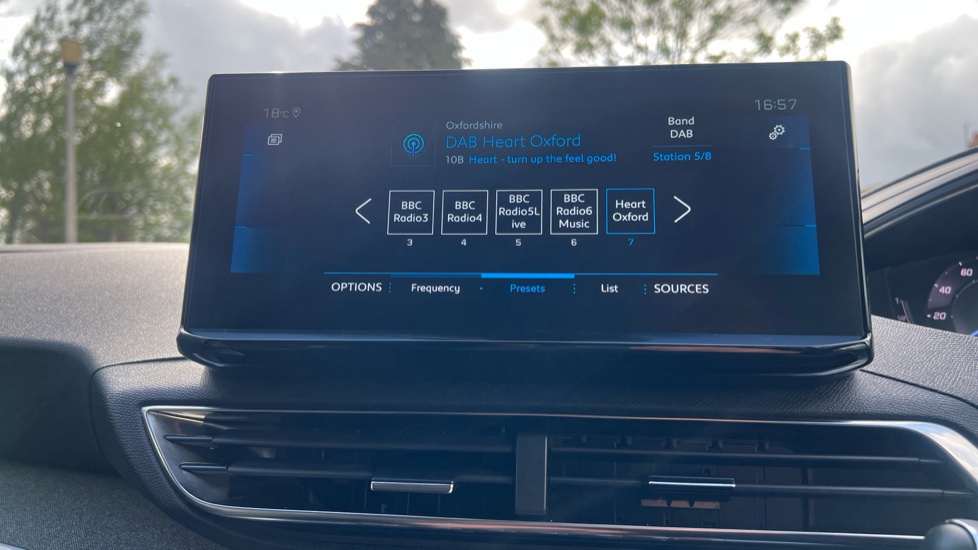 Peugeot 5008 1.2 PureTech Allure Premium 5dr EAT8 Petrol Estate - Image 38