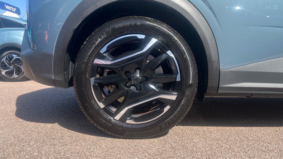 Peugeot 3008 157kW Allure 73kWh 5dr Auto Electric Estate - Image 7