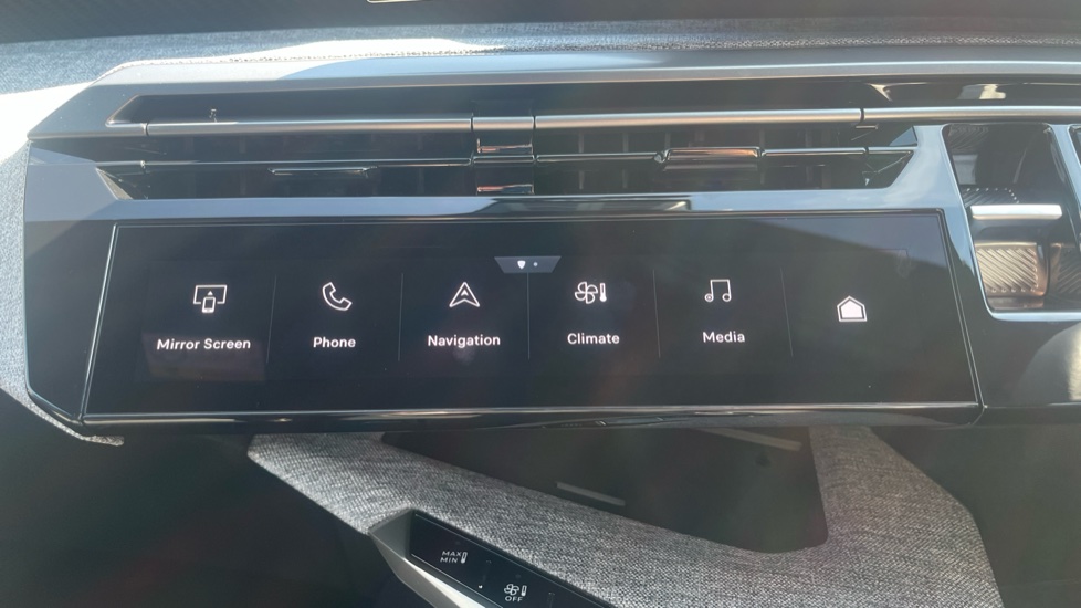 Peugeot 3008 157kW Allure 73kWh 5dr Auto Electric Estate - Image 27