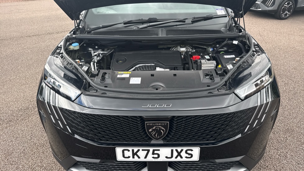 Peugeot 3008 1.2 Hybrid 145 Allure 5dr e-DSC6 Petrol Estate - Image 8