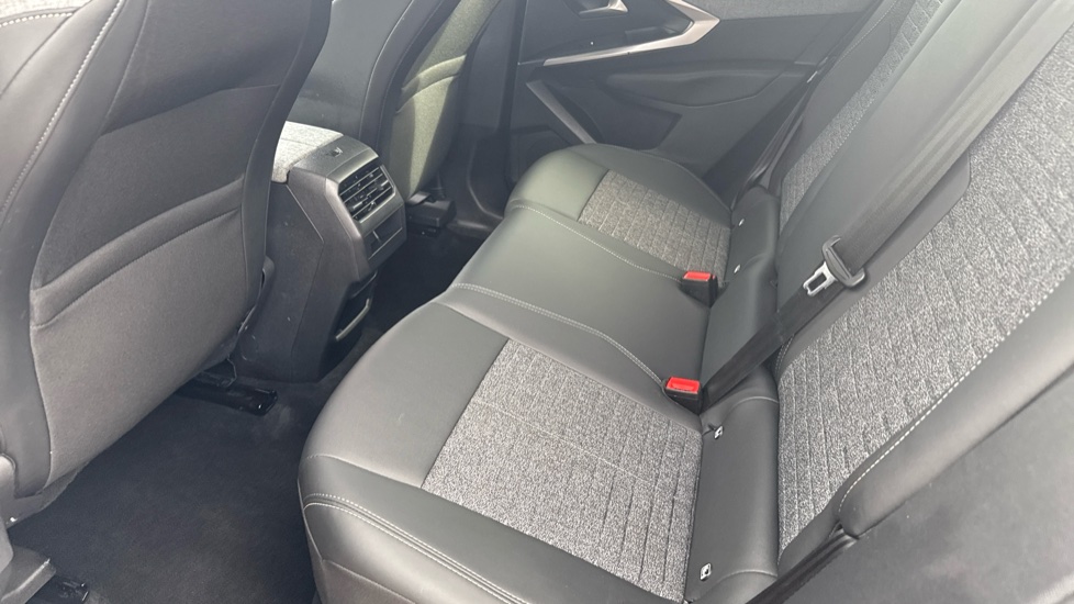 Peugeot 3008 1.2 Hybrid 145 Allure 5dr e-DSC6 Petrol Estate - Image 16