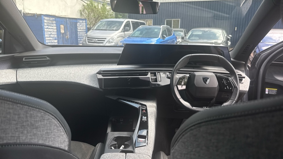 Peugeot 5008 157kW GT 73kWh 5dr Auto Electric Estate - Image 10