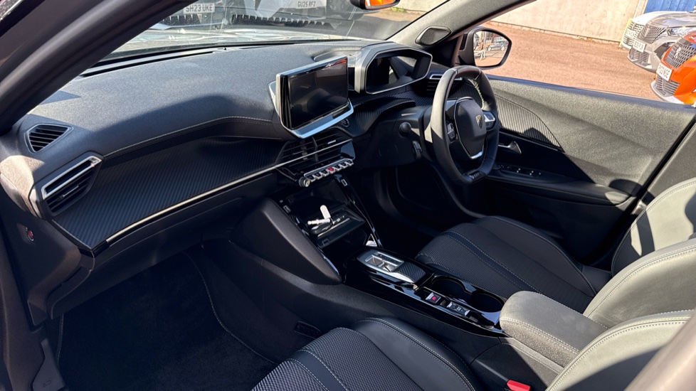 Peugeot 2008 115kW GT 54kWh 5dr Auto Electric Estate - Image 9