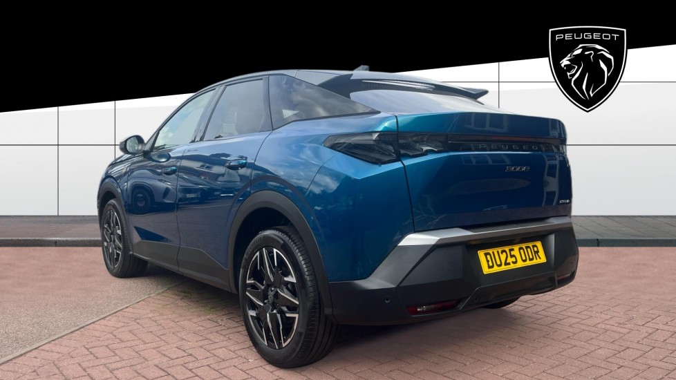 Peugeot 3008 1.2 Hybrid 136 GT 5dr e-DSC6 Petrol Estate - Image 2
