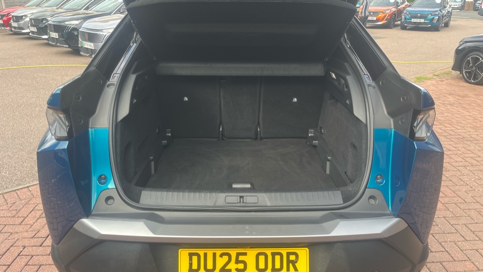 Peugeot 3008 1.2 Hybrid 136 GT 5dr e-DSC6 Petrol Estate - Image 4