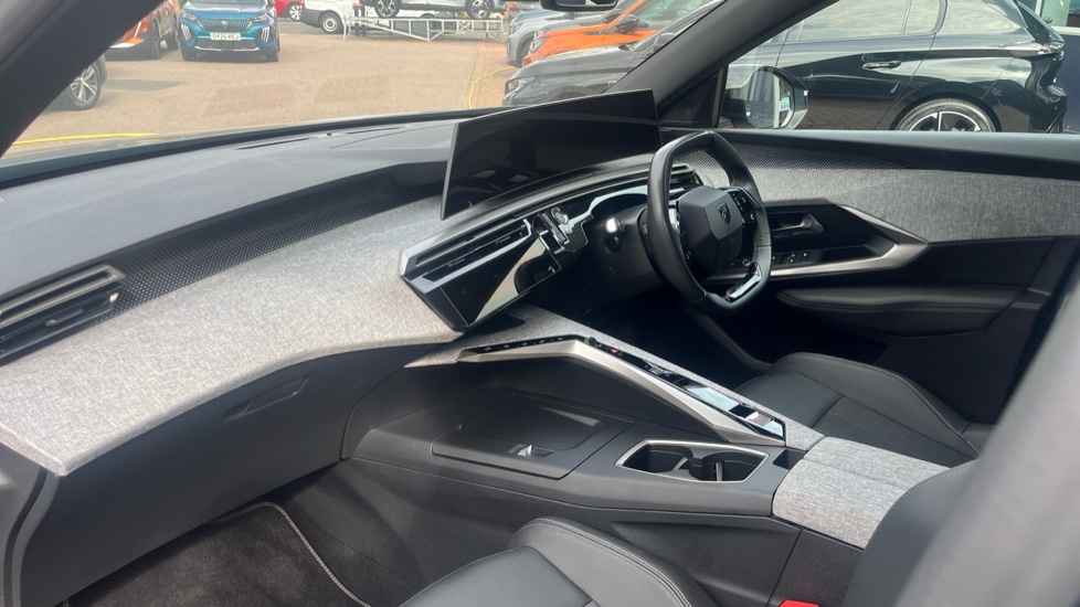Peugeot 3008 1.2 Hybrid 136 GT 5dr e-DSC6 Petrol Estate - Image 9