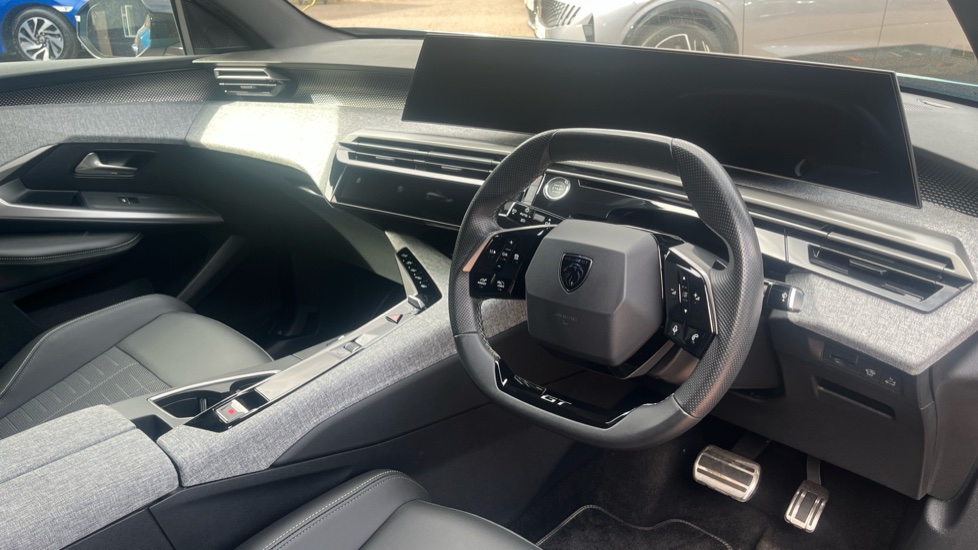 Peugeot 3008 1.2 Hybrid 136 GT 5dr e-DSC6 Petrol Estate - Image 11
