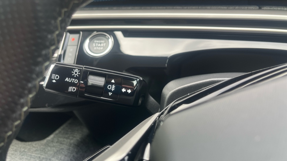 Peugeot 3008 1.2 Hybrid 136 GT 5dr e-DSC6 Petrol Estate - Image 23
