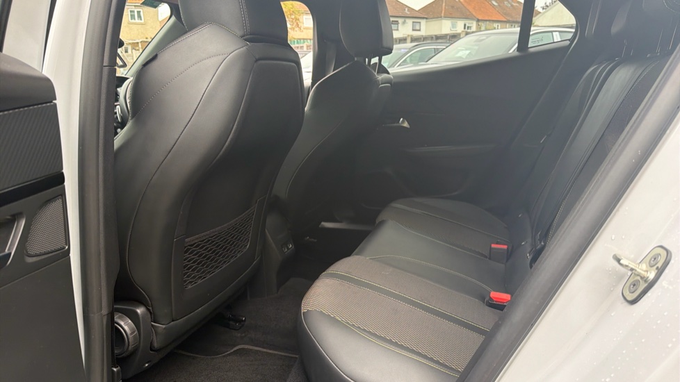 Peugeot 2008 1.2 PureTech 130 GT 5dr EAT8 Petrol Estate - Image 16