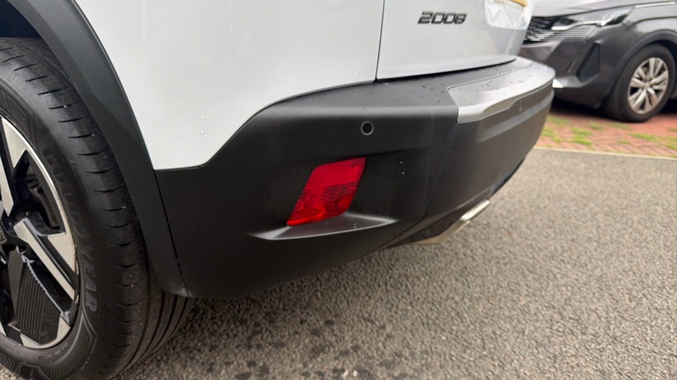 Peugeot 2008 1.2 PureTech 130 GT 5dr EAT8 Petrol Estate - Image 39