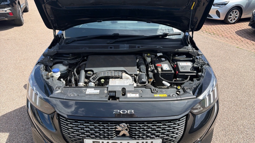 Peugeot 208 1.2 PureTech 100 GT 5dr Petrol Hatchback - Image 8