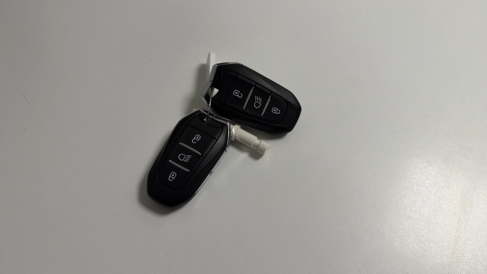Peugeot 208 1.2 PureTech 100 GT 5dr Petrol Hatchback - Image 20