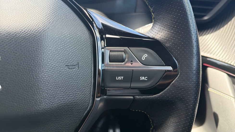 Peugeot 208 1.2 PureTech 100 GT 5dr Petrol Hatchback - Image 28