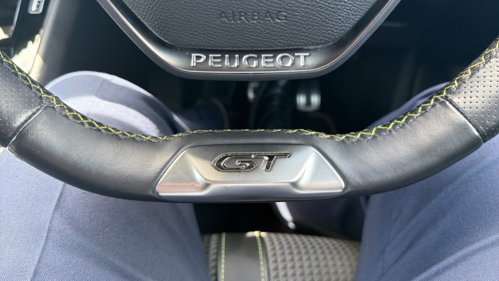 Peugeot 208 1.2 PureTech 100 GT 5dr Petrol Hatchback - Image 30