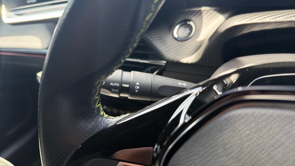 Peugeot 208 1.2 PureTech 100 GT 5dr Petrol Hatchback - Image 31