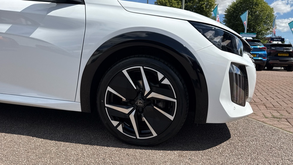 Peugeot 208 1.2 Hybrid 136 GT 5dr e-DSC6 Petrol Hatchback - Image 7
