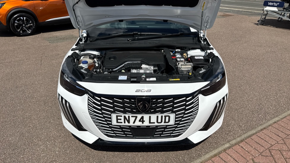 Peugeot 208 1.2 Hybrid 136 GT 5dr e-DSC6 Petrol Hatchback - Image 8