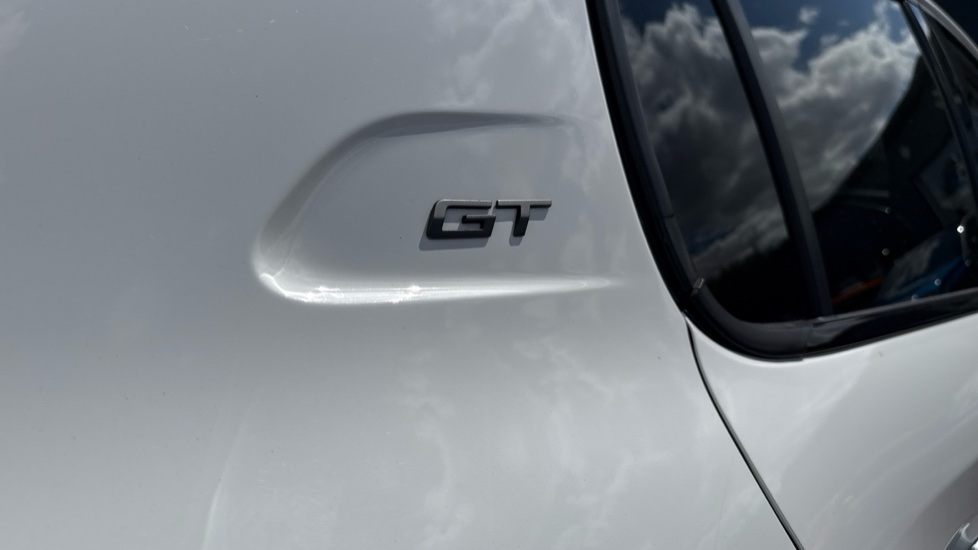 Peugeot 208 1.2 Hybrid 136 GT 5dr e-DSC6 Petrol Hatchback - Image 24